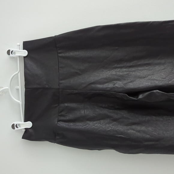 Faux leather wide leg pants - Picture 4 of 6